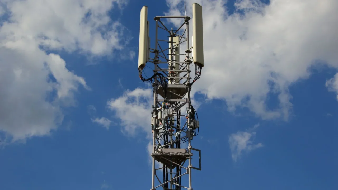 Cellular Tower Signal