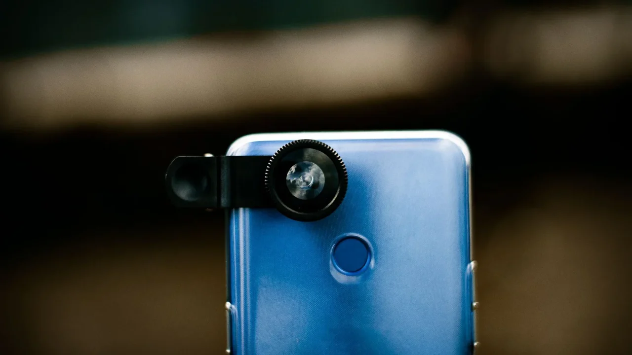 Dual Camera Mobile Photography