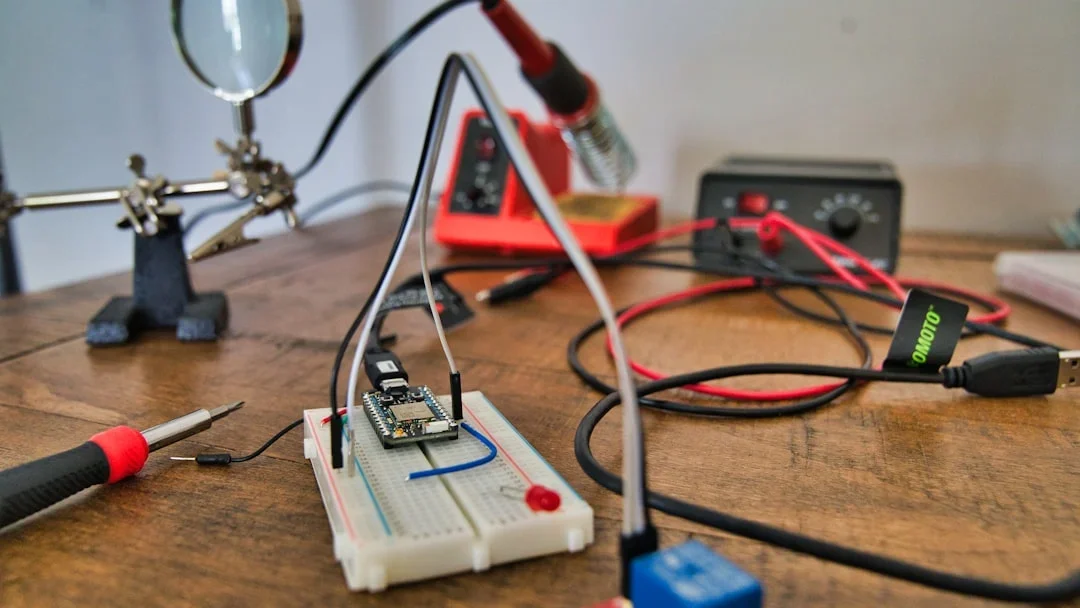 Electronic Components Soldering Iron