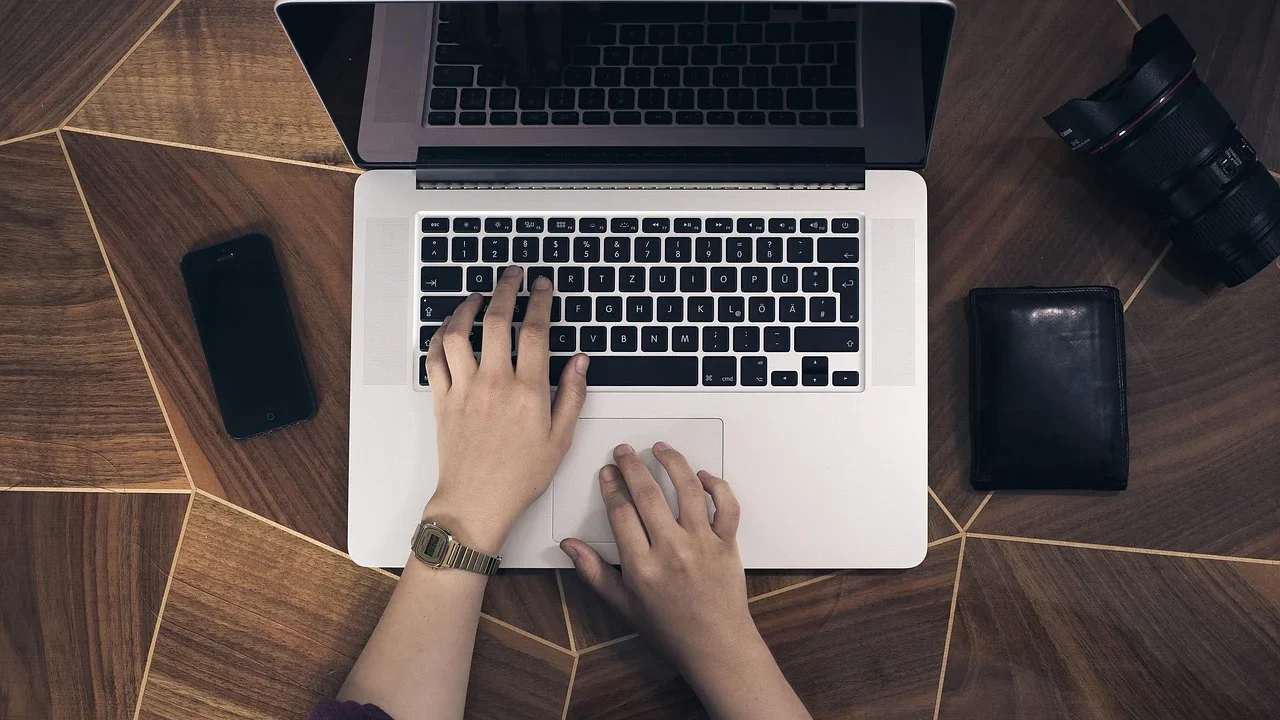 Iphone Laptop