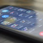 Samsung S26 vs iPhone 17: Perbandingan Flagship 2026
