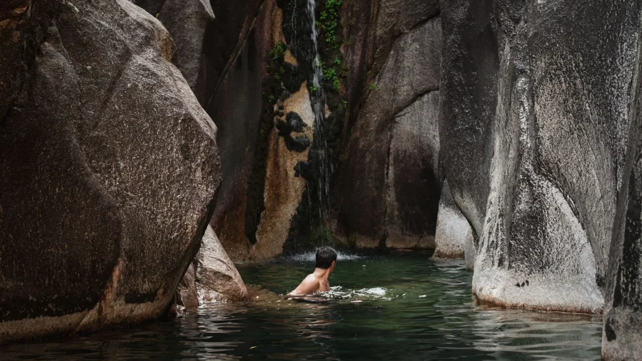 Running Man Office Meeting Swimming Pool Hiking Mountain
