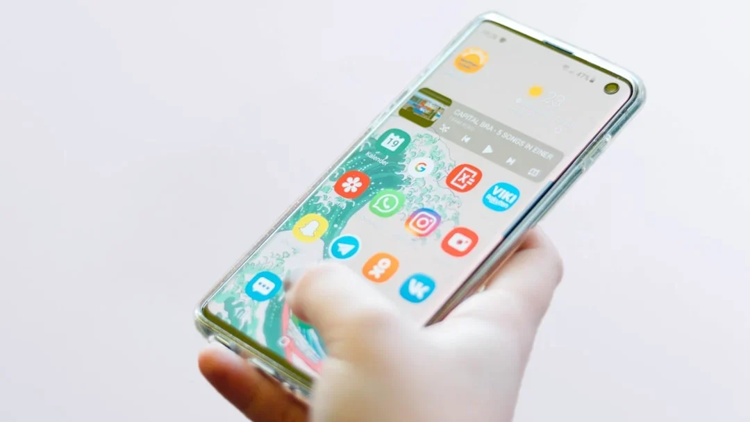 Smartphone Cleaning Digital Storage
