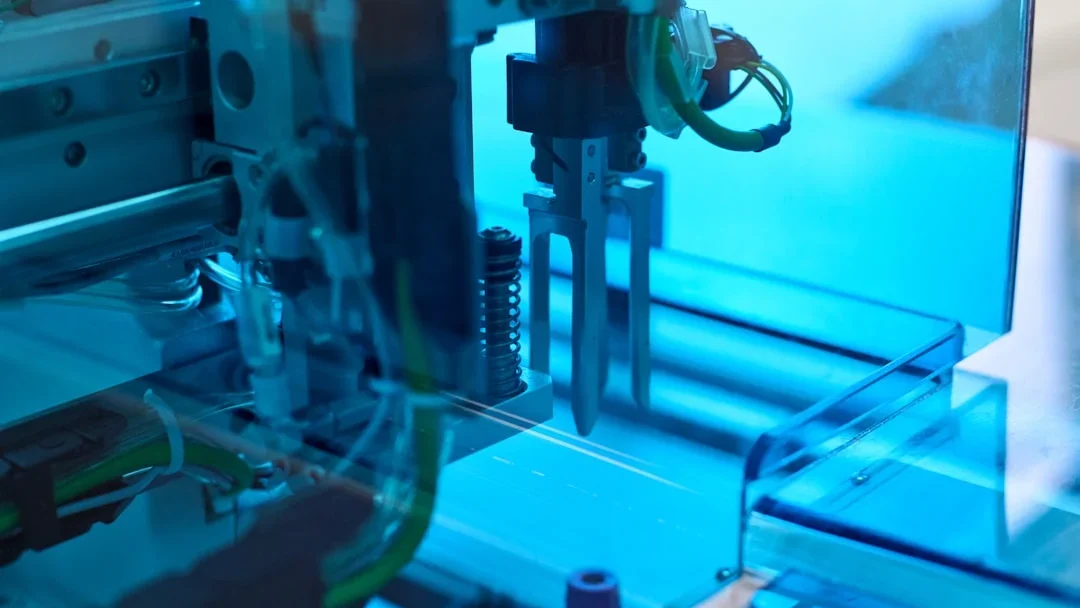 Smartphone Glass Factory Manufacturing