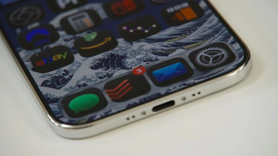 Smartphone Screen Bezel