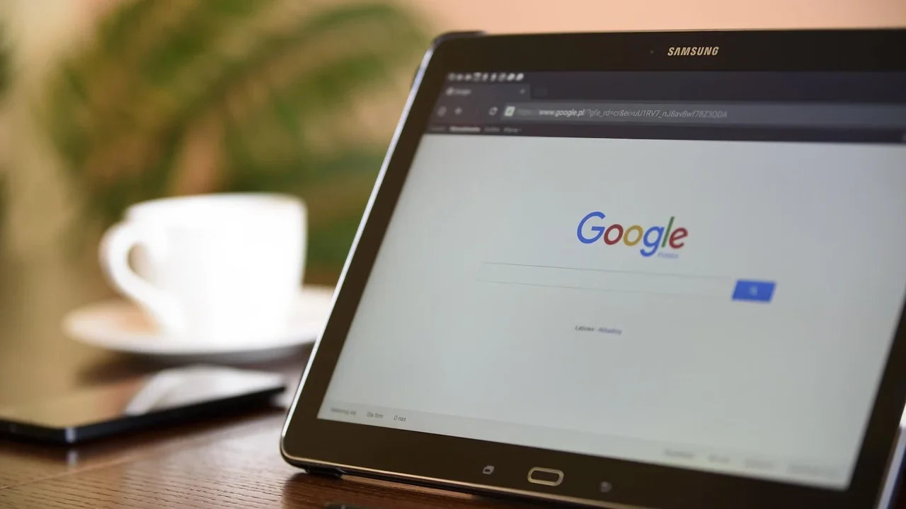 Website Scrolling Mobile Browser